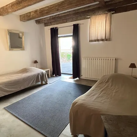 1chemindelafontaine Apartment